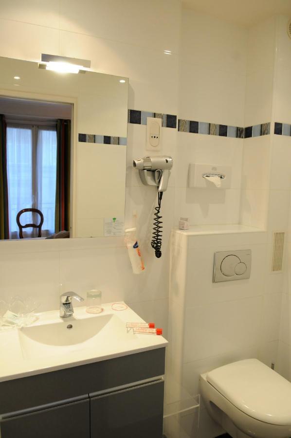 Hotel La Sanguine Paris Bagian luar foto